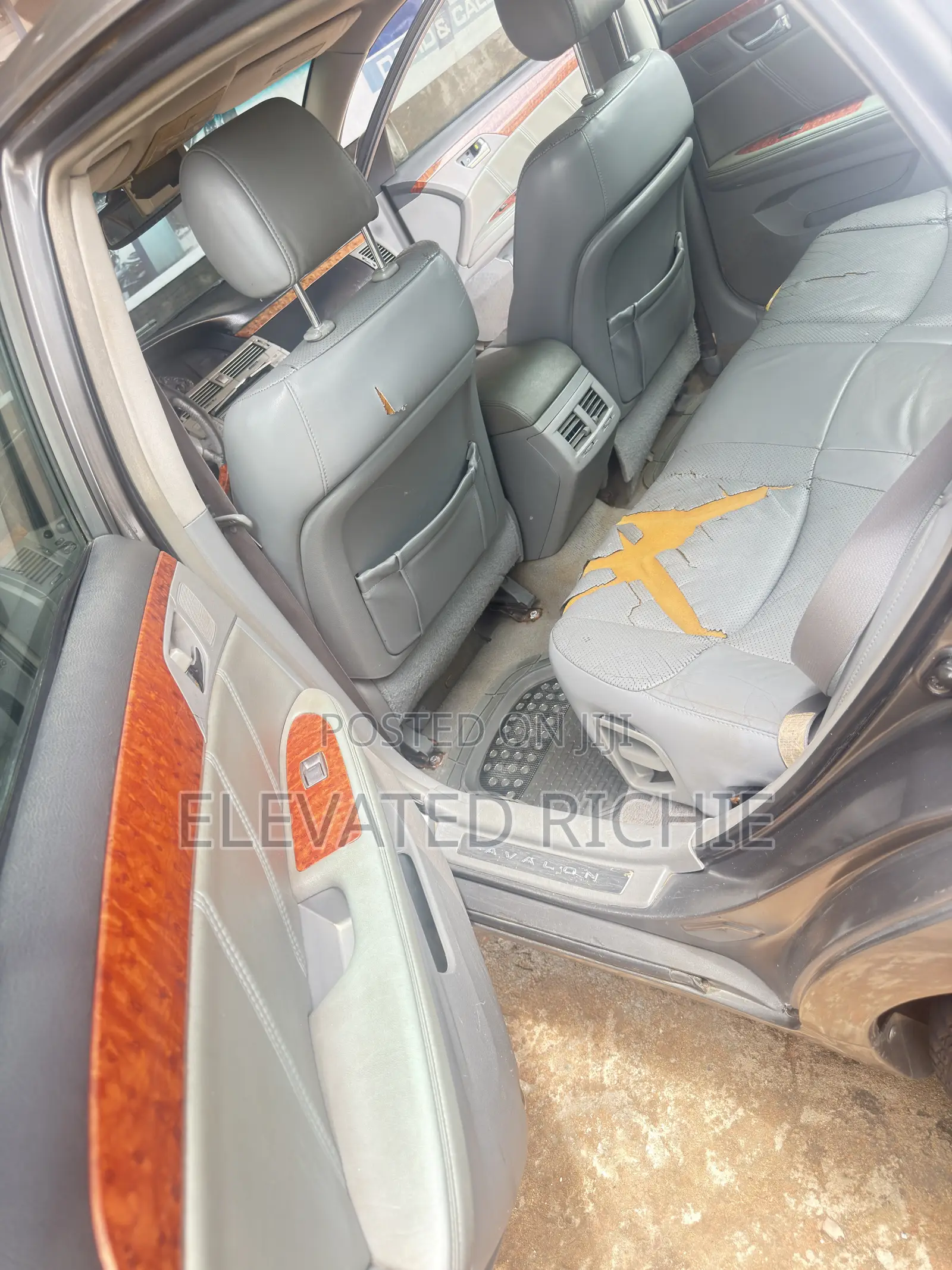 Toyota Avalon 2012 Gray