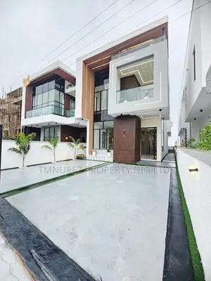 5bdrm Duplex in Off Lekki-Epe Expressway for sale