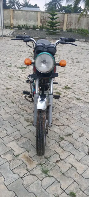 Bajaj Boxer 2022 Red