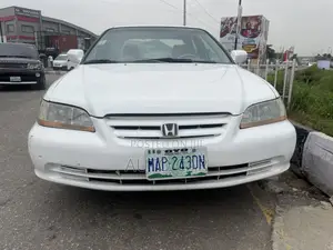 Honda Accord 2001 White