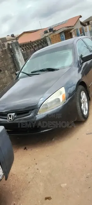 Honda Accord 2005 Gray