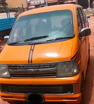 Daihatsu Atrai 2004 Yellow