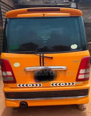 Daihatsu Atrai 2004 Yellow