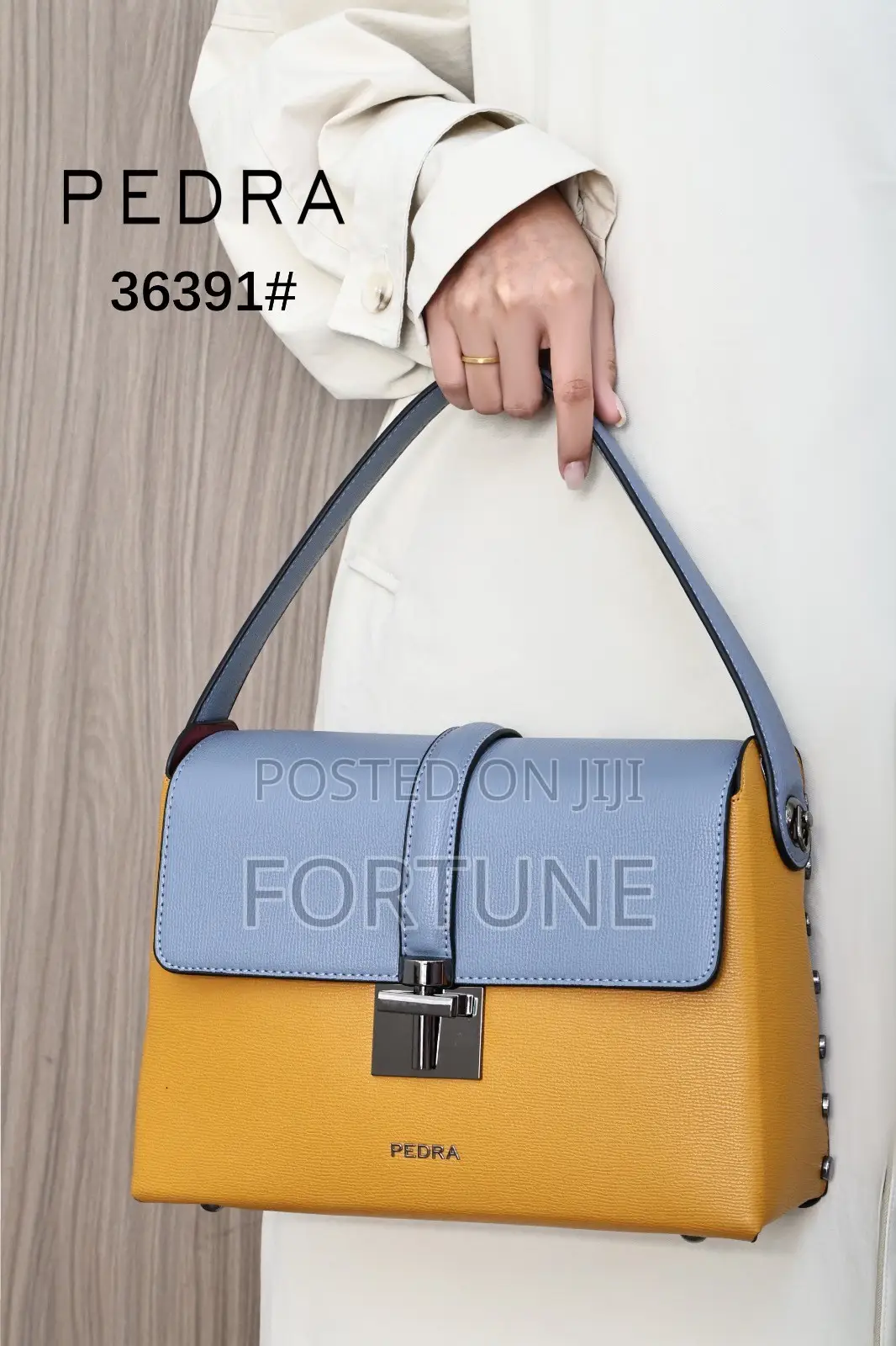 Pedra Handbag