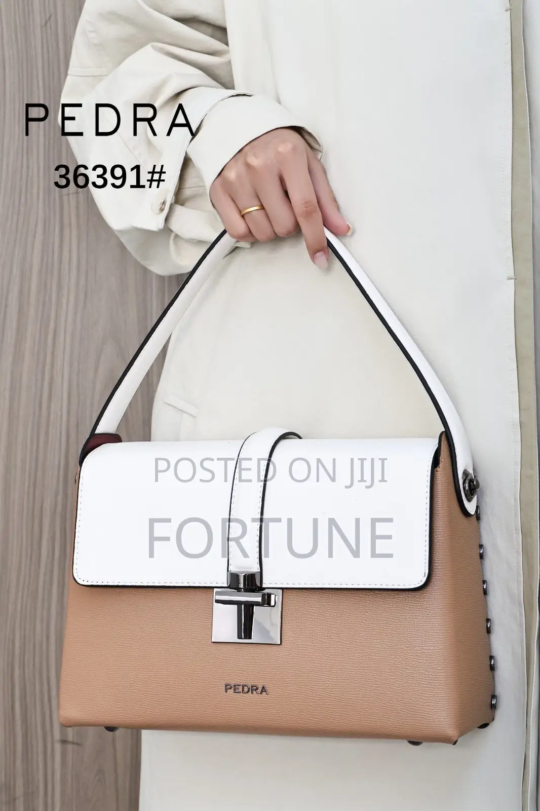 Pedra Handbag