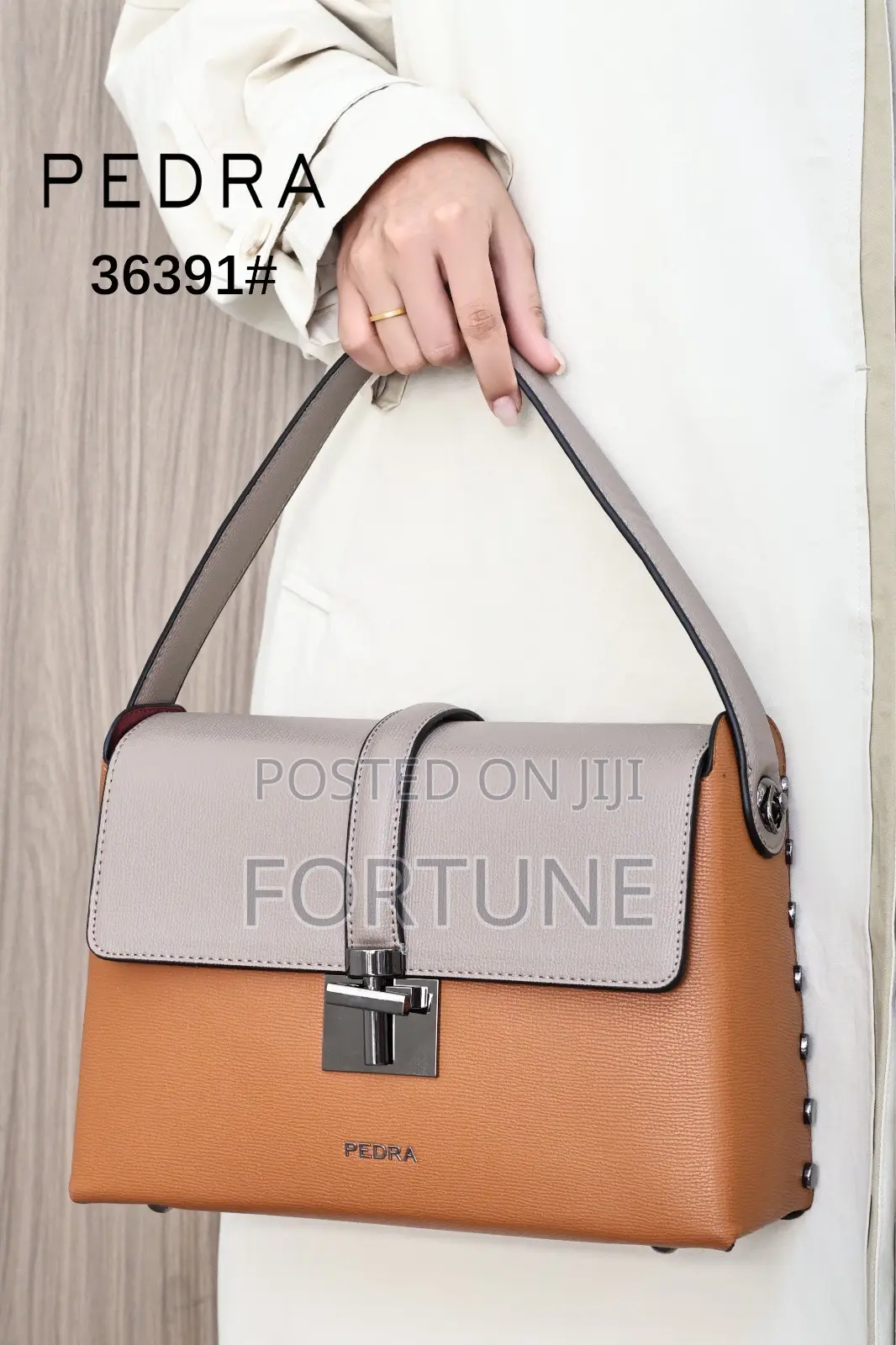 Pedra Handbag