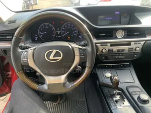 Lexus ES 2013 Red