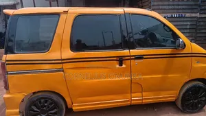 Daihatsu Atrai 2004 Yellow