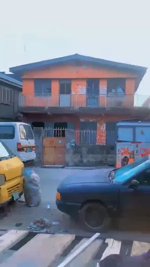 2bdrm Block of Flats in Shomolu Estate for sale