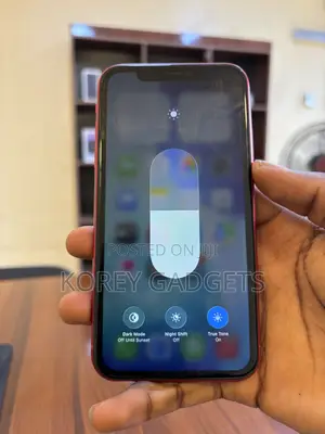 Apple iPhone 11 64 GB Red
