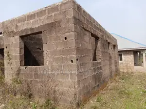 2bdrm House in Akobo for sale