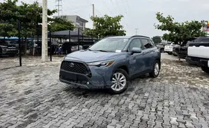 Toyota Corolla Cross 2024 Blue