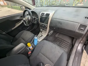 Toyota Corolla 2010 Gray