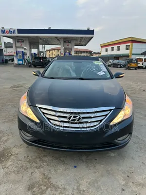 Hyundai Sonata Limited 2.0T Sedan (2.0L 4cyl 6A) 2012 Black