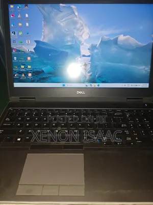 Laptop Dell Precision 7540 32GB Intel Xeon SSD 512GB