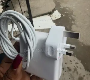 MacBook Type C Charger (67watts )
