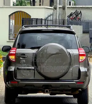 Toyota RAV4 Limited 2011 Gray