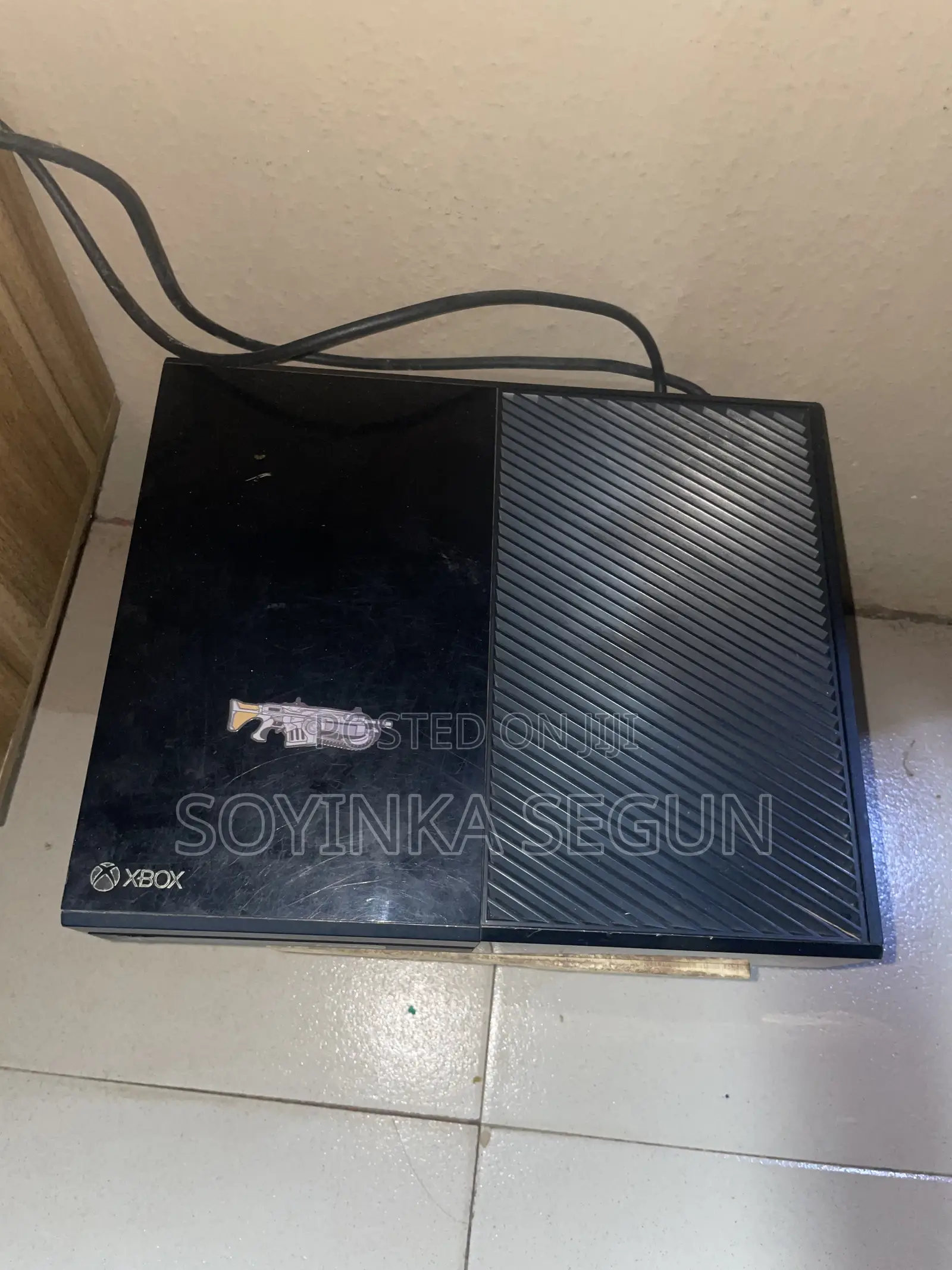 Xbox One Console and Adapter No Controller