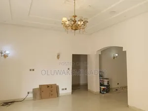 3bdrm Apartment in Ikeja Gra for rent