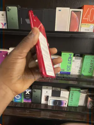 Apple iPhone XR 64 GB Red