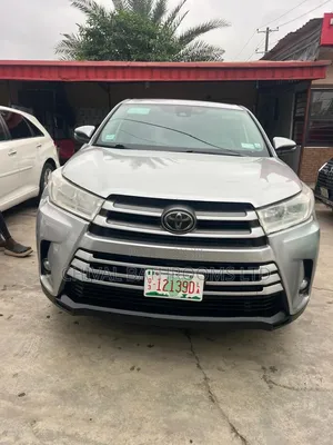 Toyota Highlander 2018 Silver