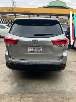 Toyota Highlander 2018 Silver