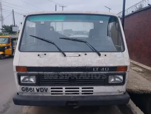 Tokunbo Volkswagen LT 40 Pick-Up With Bucket,in Good Condition