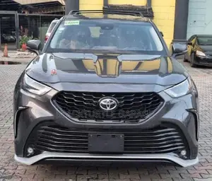 Toyota Highlander 2023 Gray