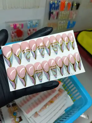 Hard Gel and Acrylic Press on Nails