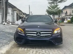 Mercedes-Benz E300 4Matic AWD Sedan (2.0L 4cyl 9A) 2017 Blue