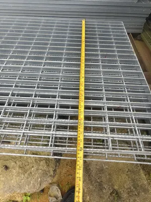 Galvanized Grating Closed 1x3mm