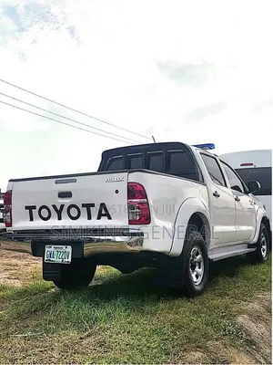 Toyota Hilux 2014 White