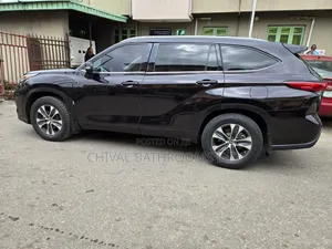 Toyota Highlander 2022 Black