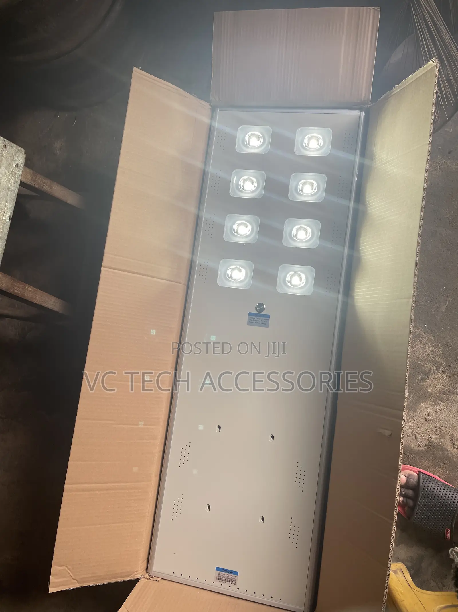 8Eyes Wakatek Solar Street Light