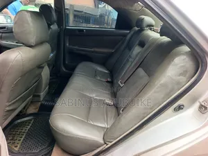 Toyota Camry LE 4dr Sedan (2.4L 4cyl 4A) 2004 Silver