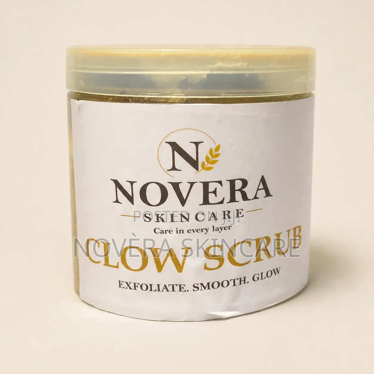 Novèra Exfoliating Glow Body Scrub