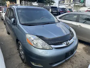 Toyota Sienna 2006 Blue