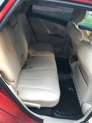 Toyota Venza V6 2010 Red