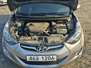 Hyundai Avante 2014 Gray
