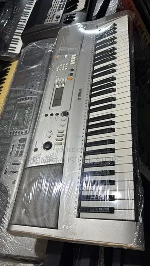 Yamaha PSR E313 Electronic Keyboard  UK Used