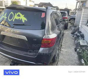 Toyota Highlander 2010 Gray