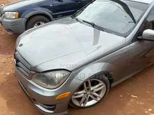 Mercedes-Benz C300 2011 Gray