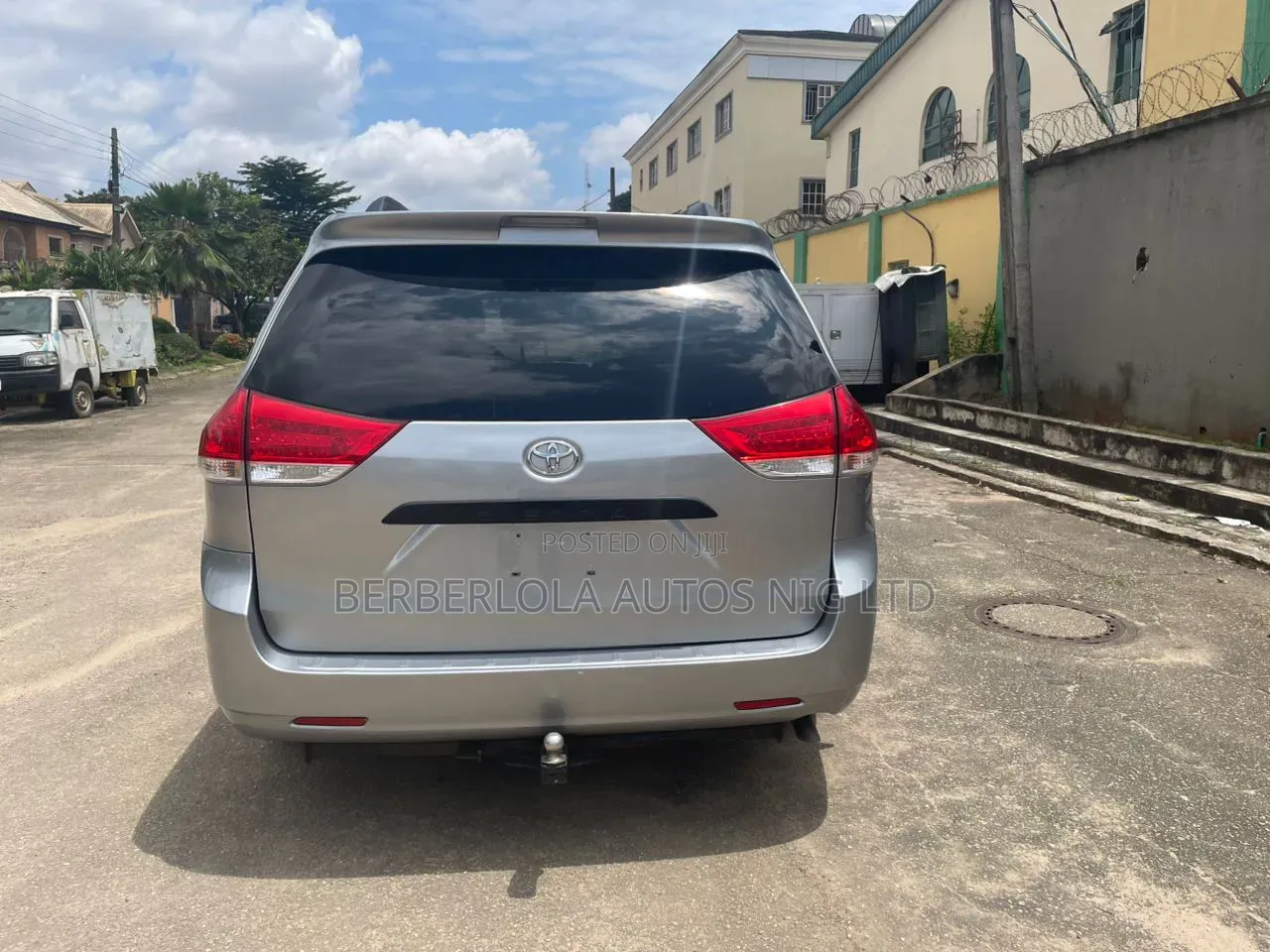 Toyota Sienna 2013 Silver