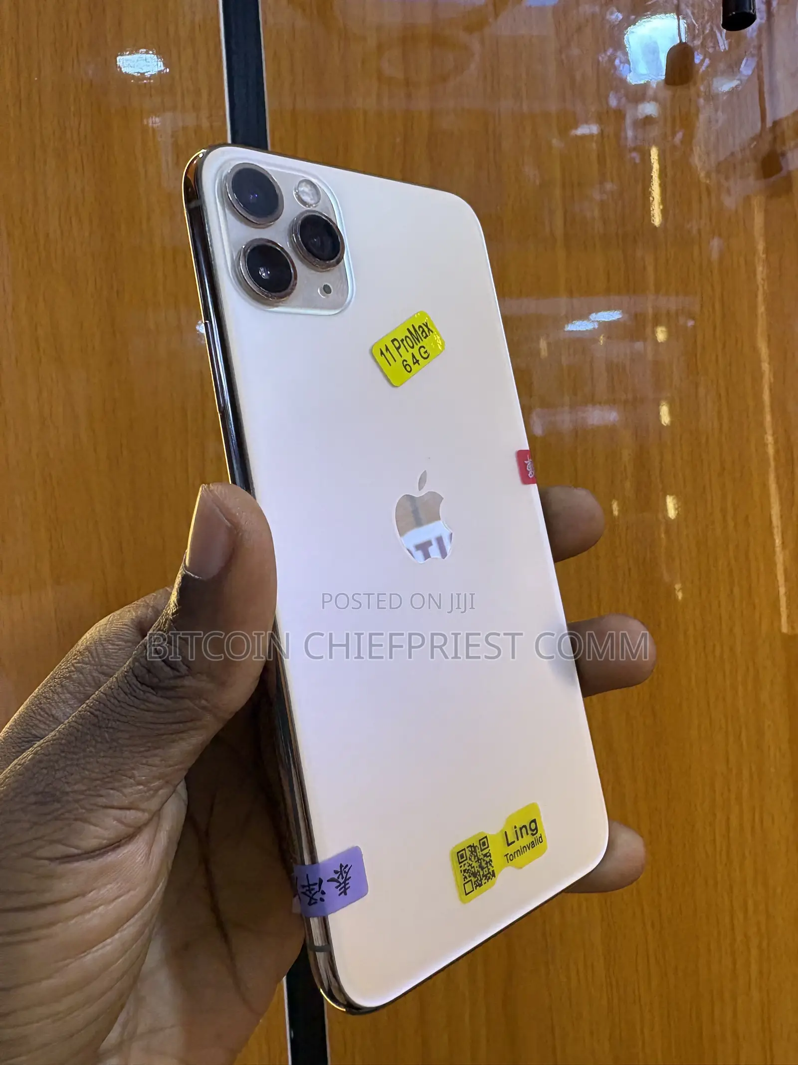 Apple iPhone 11 Pro Max 64 GB Gold