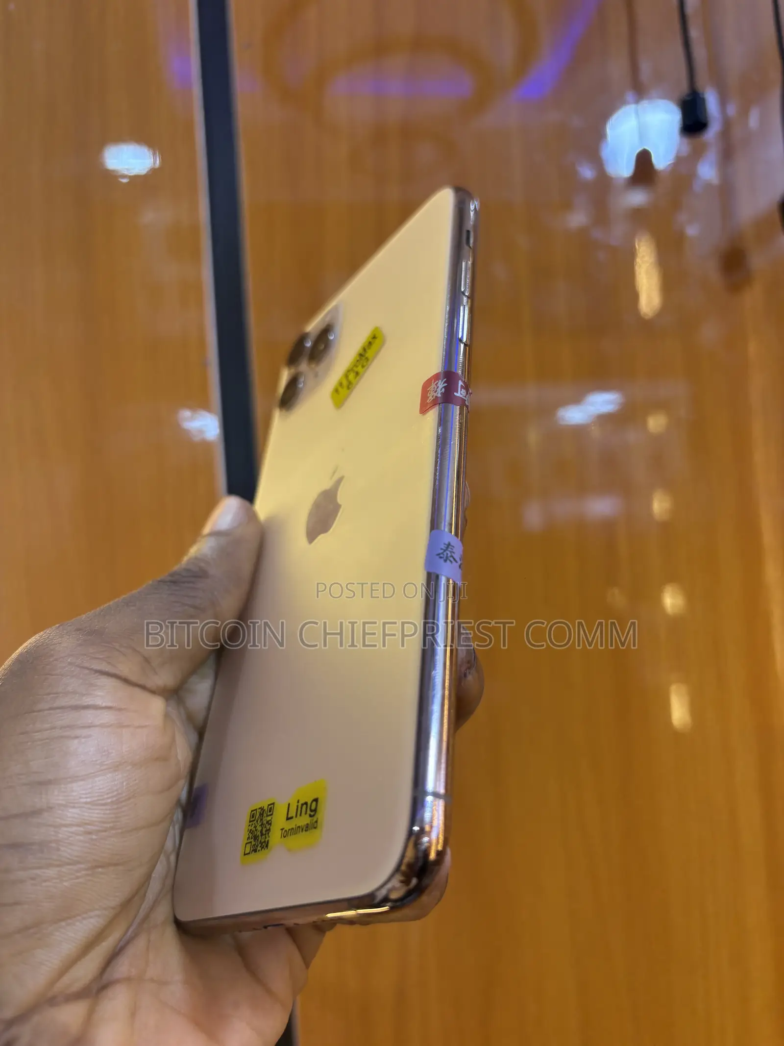Apple iPhone 11 Pro Max 64 GB Gold