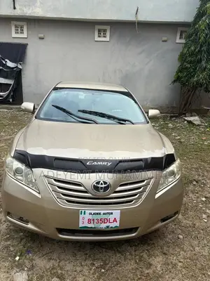 Toyota Camry 2009 Gold