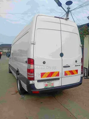 2 Ton Van for Hire