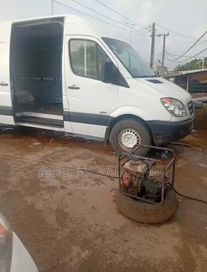 2 Ton Van for Hire