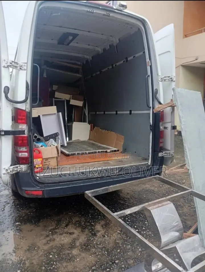 2 Ton Van for Hire