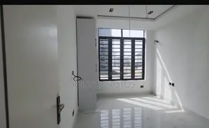 Furnished 2bdrm Block of Flats in Ikate Lekki ,Off for sale
